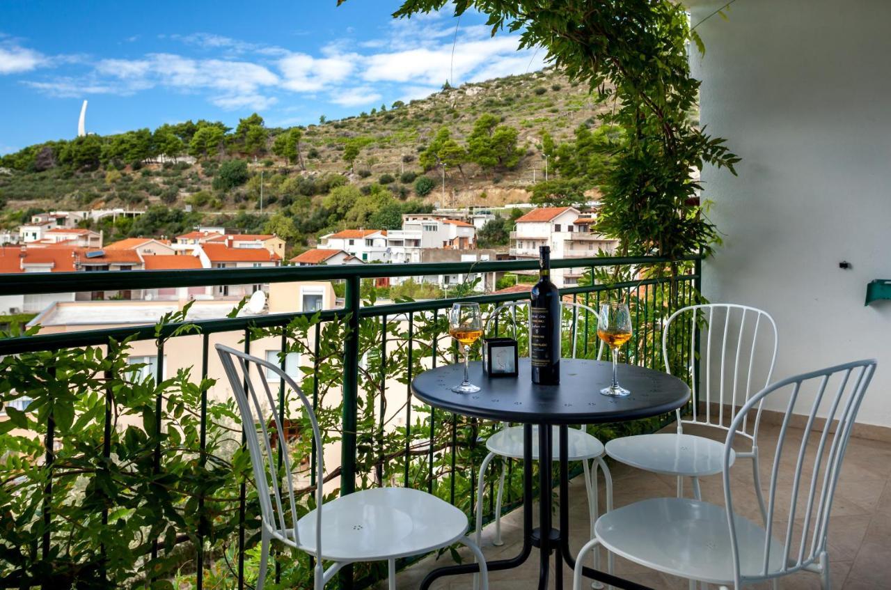 Apartments Leut 80M From The Sea Podgora Exterior foto