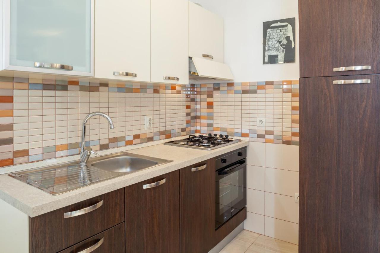 Apartments Leut 80M From The Sea Podgora Zimmer foto